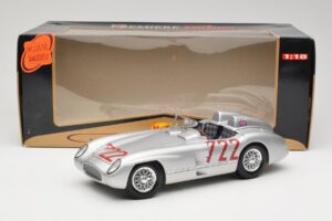 Mercedes 300 SLR W196S #722 S. Moss / D. Jenkinson Mille Miglia Winner 1955 Maisto 1:18 536887 Pressofusione — immagine 8 di 8