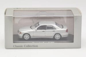 Mercedes C 200 W202 Iridium Silver Minichamps 1:43 B66040488 Pressofusione — immagine 4 di 4