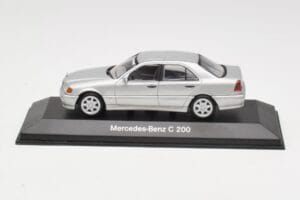 Mercedes C 200 W202 Iridium Silver Minichamps 1:43 B66040488 Pressofusione