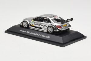 Mercedes C-Class C204 #8 R. Schumacher HWA DTM 2010 Minichamps 1:43 B66961414 Pressofusione — immagine 3 di 4