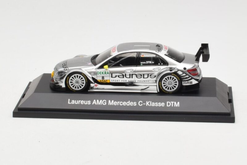 Mercedes C-Class C204 #8 R. Schumacher HWA DTM 2010 Minichamps 1:43 B66961414 Pressofusione