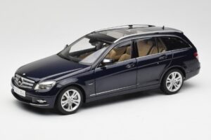 Mercedes C-Class S204 T-Modell Tanzanite Blu AUTOart 1:18 B66962352 Pressofusione