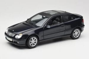 Mercedes C-Class Sports Coupe CL203 Blu Maisto 1:18 B66962124 Pressofusione