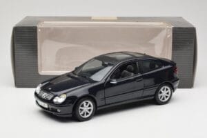 Mercedes C-Class Sports Coupe CL203 Blu Maisto 1:18 B66962124 Pressofusione — immagine 8 di 8