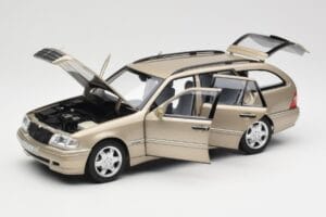 Mercedes C-Class T-Model W202 Smoke Silver Norev 1:18 183388 Pressofusione — immagine 2 di 8