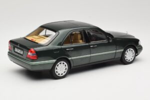 Mercedes C-Class W202 Malachite Green Norev 1:18 183372 Pressofusione — immagine 5 di 8