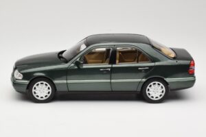 Mercedes C-Class W202 Malachite Green Norev 1:18 183372 Pressofusione — immagine 7 di 8
