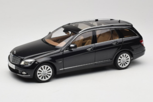Mercedes C-Class W204 Estate Obsidian Black AUTOart 1:18 B66962349 Pressofusione