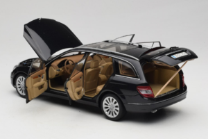 Mercedes C-Class W204 Estate Obsidian Black AUTOart 1:18 B66962349 Pressofusione — immagine 5 di 8