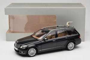 Mercedes C-Class W204 Estate Obsidian Black AUTOart 1:18 B66962349 Pressofusione — immagine 8 di 8