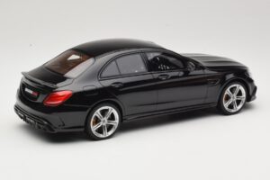 Mercedes C-Class W205 Brabus 650 Nero GT Spirit 1:18 GT132 Resina — immagine 2 di 6