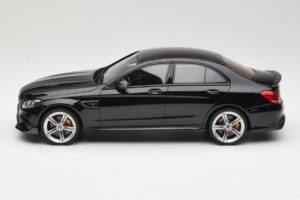 Mercedes C-Class W205 Brabus 650 Nero GT Spirit 1:18 GT132 Resina — immagine 3 di 6