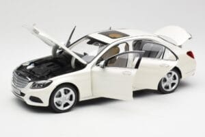 Mercedes C-Class W205 Diamond Bianco Metallizzato Norev 1:18 B66960256 Pressofusione — immagine 2 di 8