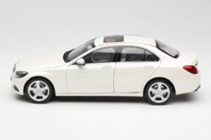 Mercedes C-Class W205 Diamond Bianco Metallizzato Norev 1:18 B66960256 Pressofusione — immagine 4 di 8