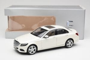 Mercedes C-Class W205 Diamond Bianco Metallizzato Norev 1:18 B66960256 Pressofusione — immagine 8 di 8