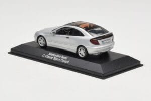 Mercedes C-Class W203 Sport Coupe Argento Minichamps 1:43 B66961916 Pressofusione — immagine 3 di 4