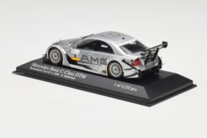 Mercedes C-Class W203 #8 Team AMG DTM Test Car 2004 Minichamps 1:43 400043498 Pressofusione — immagine 3 di 4