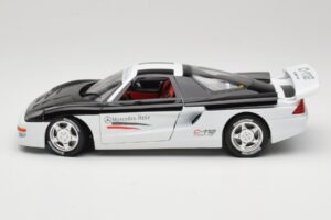 Mercedes C112 Sport Bianco & Nero Guiloy 1:18 68521 Pressofusione — immagine 4 di 8