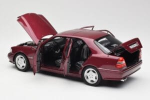 Mercedes AMG C36 W202 Almandine Rosso Norev 1:18 B66040706 Pressofusione — immagine 5 di 8