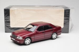 Mercedes AMG C36 W202 Almandine Rosso Norev 1:18 B66040706 Pressofusione — immagine 8 di 8