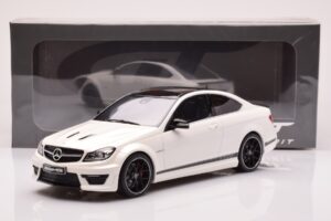 Mercedes AMG C63 W204 Edition 507 Bianco GT Spirit 1:18 GT899 Resina — immagine 6 di 6