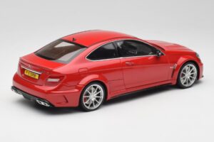 Mercedes AMG C63 W204 Rosso 2nd Choice GT Spirit 1:18 GT065-D1 Resina — immagine 2 di 6