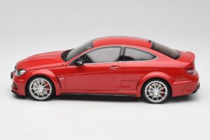 Mercedes AMG C63 W204 Rosso 2nd Choice GT Spirit 1:18 GT065-D1 Resina — immagine 3 di 6