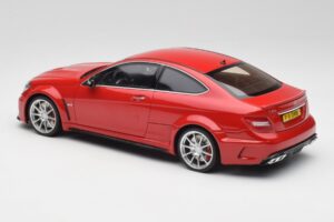 Mercedes AMG C63 W204 Rosso 2nd Choice GT Spirit 1:18 GT065-D1 Resina — immagine 5 di 6