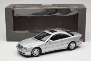 Mercedes CL 500 C215 Argento AUTOart 1:18 B66962152 Pressofusione — immagine 8 di 8
