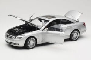 Mercedes CL-Class C216 Argento AUTOart 1:18 76164 Pressofusione — immagine 2 di 8