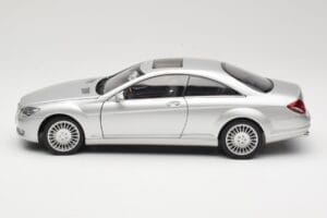 Mercedes CL-Class C216 Argento AUTOart 1:18 76164 Pressofusione — immagine 4 di 8