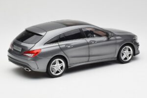 Mercedes CLA C117 Mountain Grigio Norev 1:18 B66960351 Pressofusione — immagine 3 di 8
