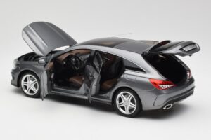 Mercedes CLA C117 Mountain Grigio Norev 1:18 B66960351 Pressofusione — immagine 5 di 8