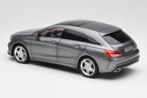 Mercedes CLA C117 Mountain Grigio Norev 1:18 B66960351 Pressofusione — immagine 7 di 8