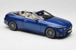 Mercedes CLE Cabriolet A236 Blu Norev 1:18 B66960653 Pressofusione — immagine 7 di 9
