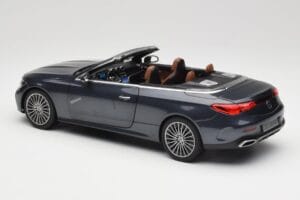 Mercedes CLE Cabriolet A236 Grigio Scuro Norev 1:18 B66960654 Pressofusione — immagine 8 di 9