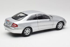 Mercedes CLK 500 C209 Argento Kyosho 1:18 B66962144 Pressofusione — immagine 3 di 8