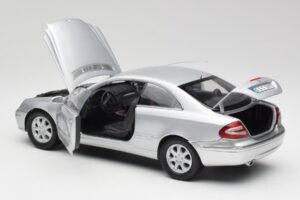 Mercedes CLK 500 C209 Argento Kyosho 1:18 B66962144 Pressofusione — immagine 5 di 8