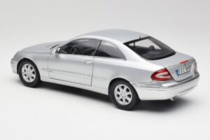 Mercedes CLK 500 C209 Argento Kyosho 1:18 B66962144 Pressofusione — immagine 7 di 8