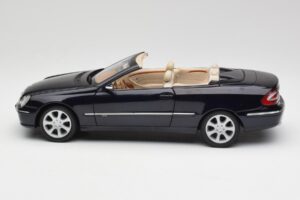 Mercedes CLK 500 W209 Cabriolet Blu Scuro Metallizzato Kyosho 1:18 B66962174 Pressofusione — immagine 5 di 9