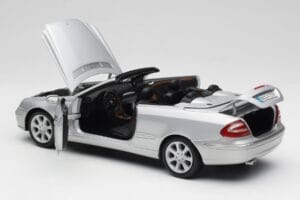 Mercedes CLK 500 Cabriolet Elegance A209 Argento Kyosho 1:18 B66962172 Pressofusione — immagine 5 di 8