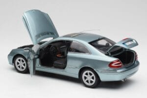 Mercedes CLK 500 W209 Azzurro Metallizzato Kyosho 1:18 B66962192 Pressofusione — immagine 5 di 8