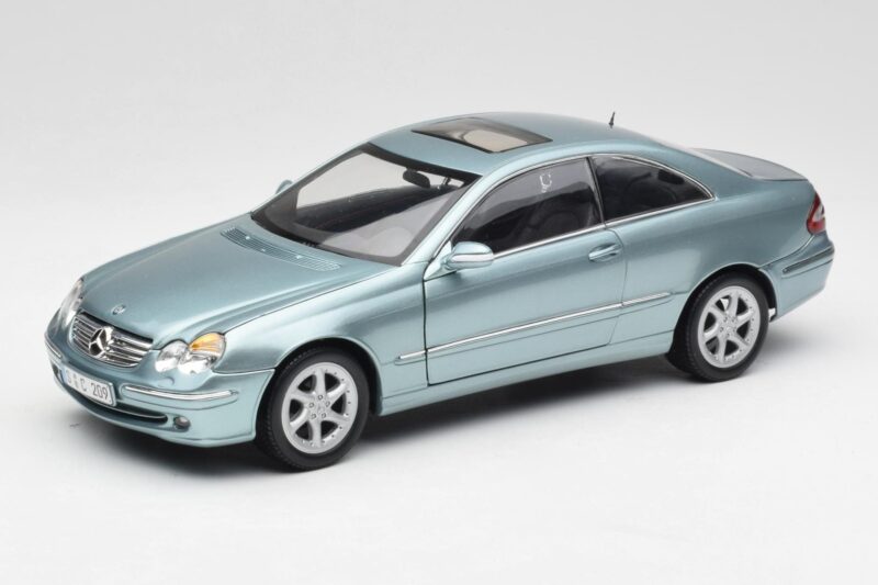 Mercedes CLK 500 W209 Azzurro Metallizzato Kyosho 1:18 B66962192 Pressofusione
