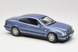 Mercedes CLK C208 Viola Anson 1:18 30330 Pressofusione — immagine 6 di 8