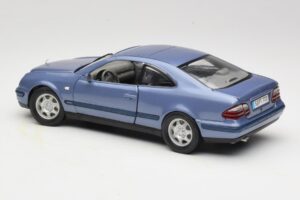 Mercedes CLK C208 Viola Anson 1:18 30330 Pressofusione — immagine 7 di 8