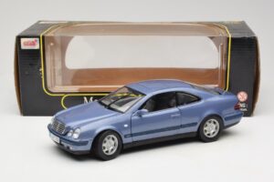 Mercedes CLK C208 Viola Anson 1:18 30330 Pressofusione — immagine 8 di 8