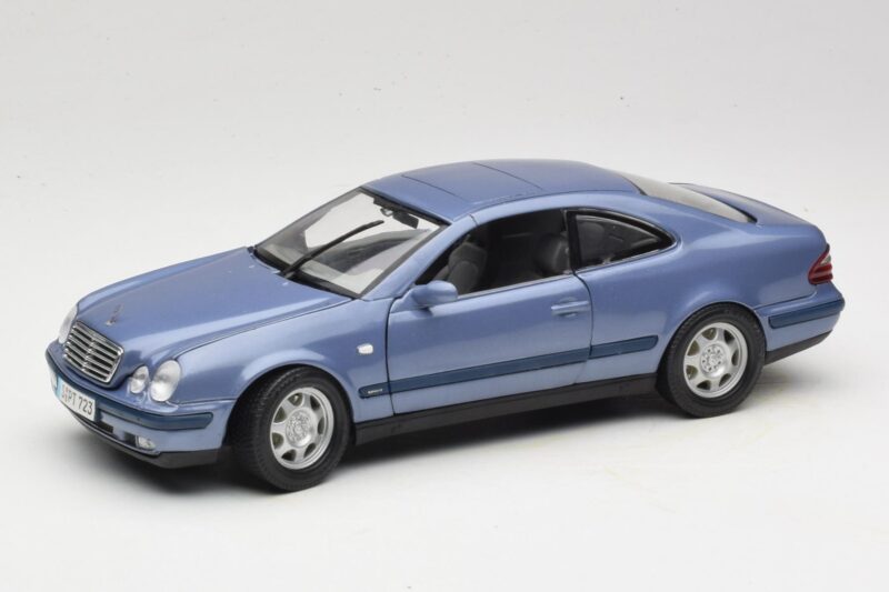 Mercedes CLK C208 Viola Anson 1:18 30330 Pressofusione
