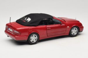 Mercedes CLK A208 Cabriolet Rosso Anson 1:18 30338 Pressofusione — immagine 3 di 8