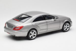 Mercedes CLS C218 Designo Alubeam Titanium Norev 1:18 B66961298 Pressofusione — immagine 3 di 8