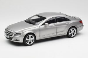 Mercedes CLS C218 Designo Alubeam Titanium Norev 1:18 B66961298 Pressofusione